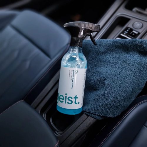 Surface & Screen Cleaner 500 ml - antystatyczny płyn do czyszczenia kokpitów i plastików - obrazek 2